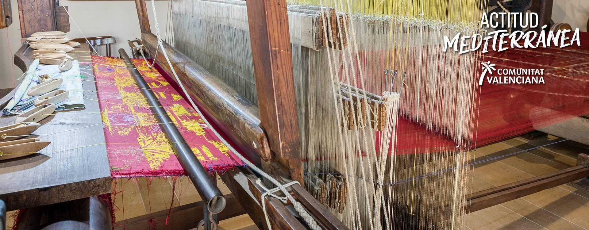 Image of silk looms 